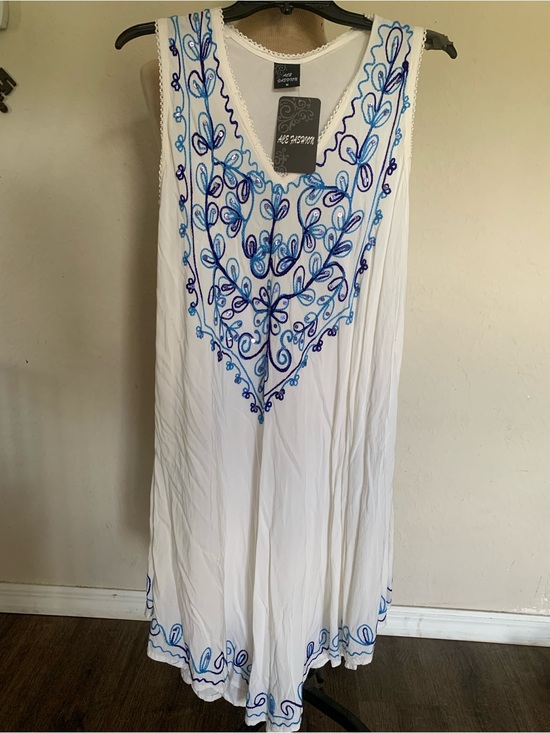 Ace Fashion Other - Ace Fashion White Embroidered Women’s Swim Cover-Up